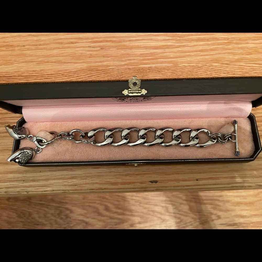 🌸Juicy Couture Silver Tone Bracelet w/ JC Laptop & BFF Broken Heart 💔 💻 - Picture 4 of 15
